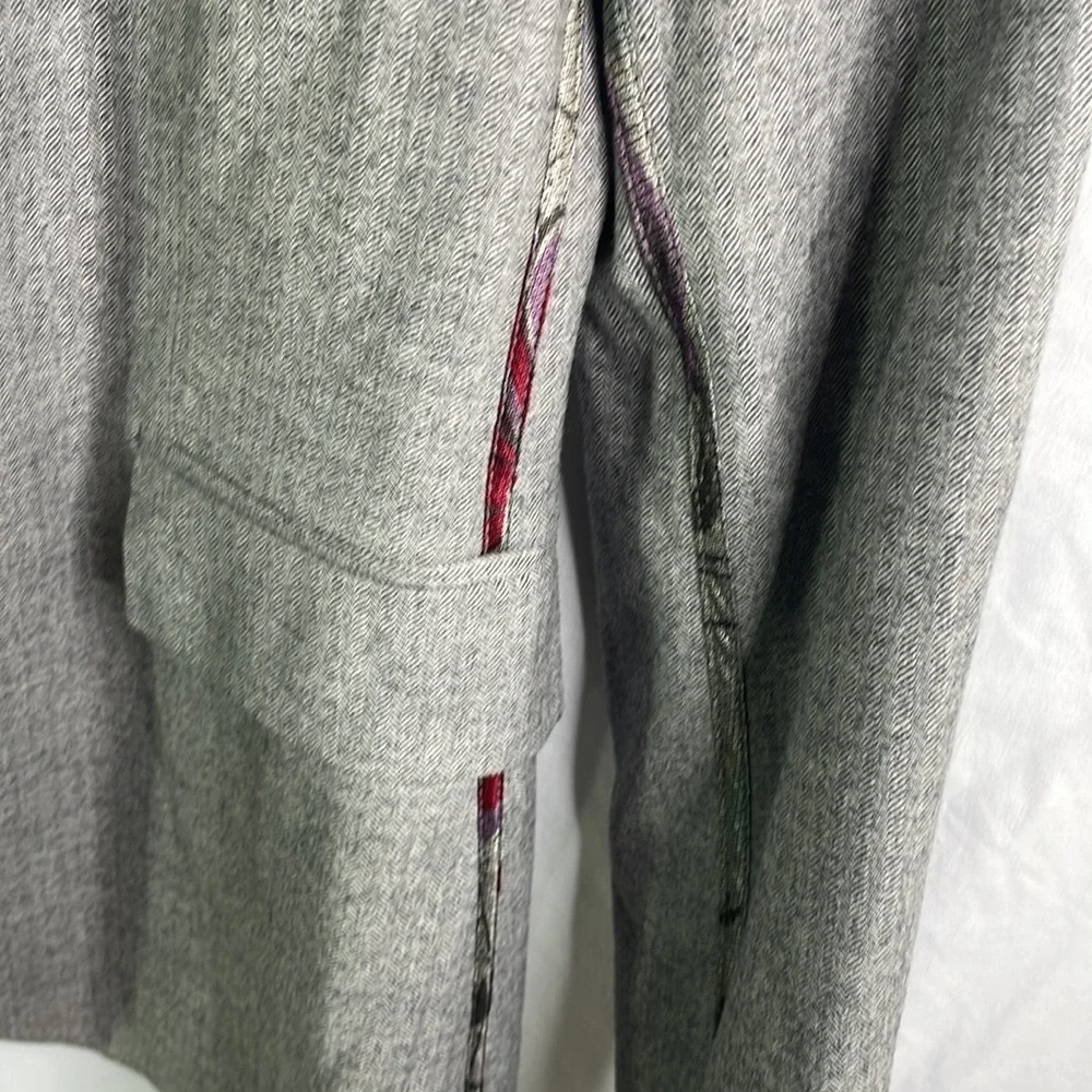 Teenflo gray wool and spandex blazer with accent trim
